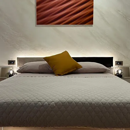 Habemus Loft - The Twins Raffinato Design Contemporaneo Nel Cuore Storico Di Apartamento Trieste