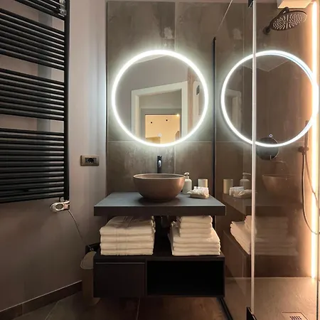 Habemus Loft - The Twins Raffinato Design Contemporaneo Nel Cuore Storico Di Apartamento Trieste