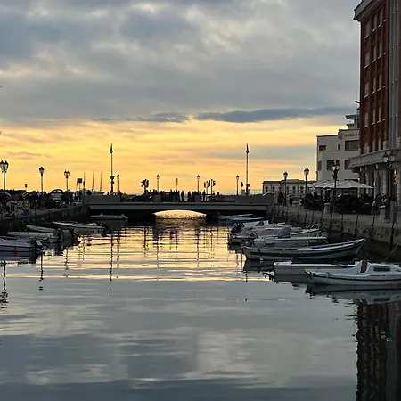 Habemus Loft - The Twins Raffinato Design Contemporaneo Nel Cuore Storico Di * Trieste