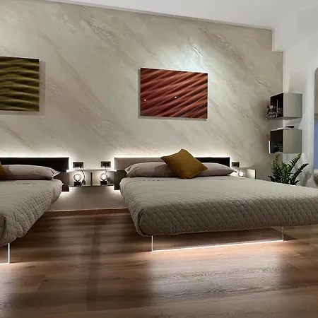 Habemus Loft - The Twins Raffinato Design Contemporaneo Nel Cuore Storico Di Apartament *