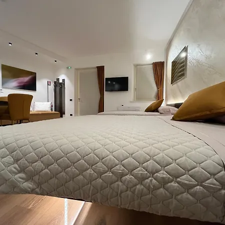 شقة Habemus Loft - The Twins Raffinato Design Contemporaneo Nel Cuore Storico Di ترييستي