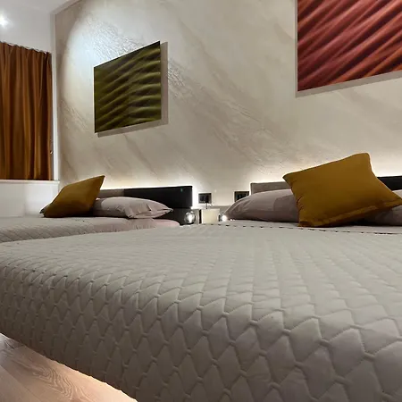 Habemus Loft - The Twins Raffinato Design Contemporaneo Nel Cuore Storico Di Lejlighed Trieste