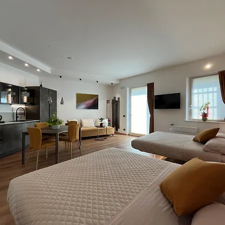 Habemus Loft - The Twins Raffinato Design Contemporaneo Nel Cuore Storico Di Trieste