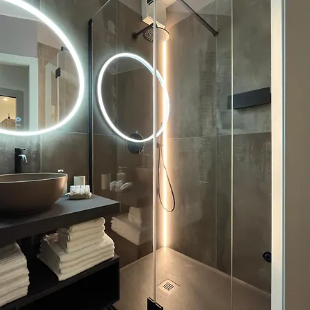Habemus Loft - The Twins Raffinato Design Contemporaneo Nel Cuore Storico Di * ترييستي