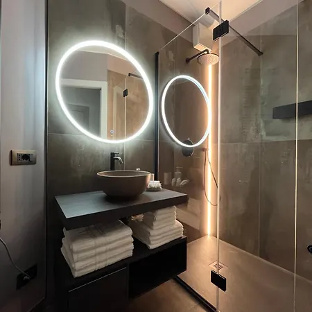 Habemus Loft - The Twins Raffinato Design Contemporaneo Nel Cuore Storico Di *