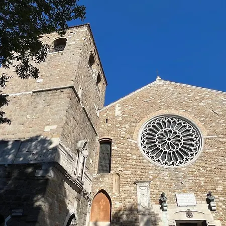 Habemus Loft - The Twins Raffinato Design Contemporaneo Nel Cuore Storico Di Triest